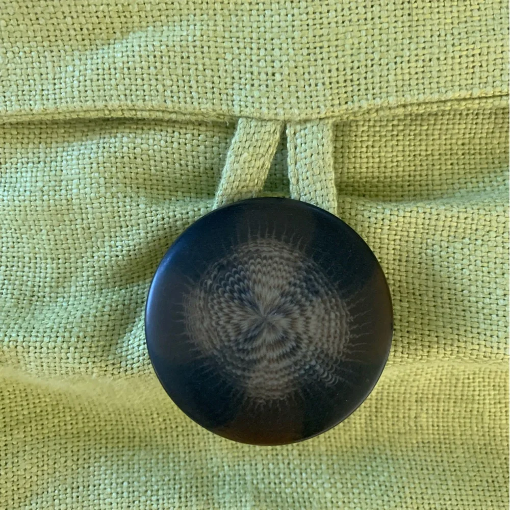POTTERY BARN Pillow Cover 100% LINEN single Button 18 X 18 moss GREEN TEXTURED